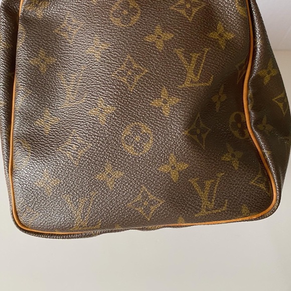 Authentic Louis Vuitton Speedy 30 - Picture 6 of 10